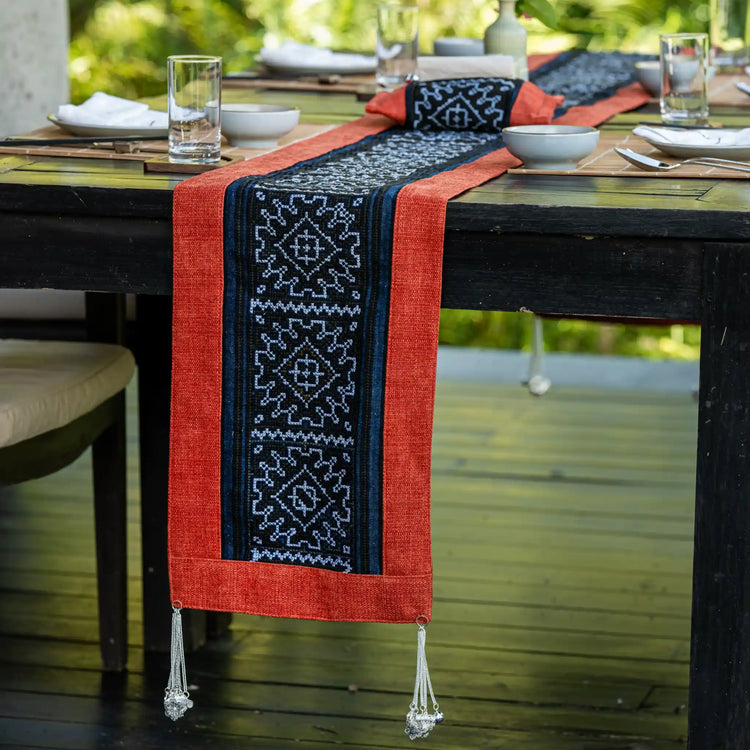Table Runner (2.3m/2.5m) & Napkin Bag Set