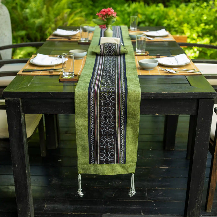 Table Runner (2.3m/2.5m) & Napkin Bag Set