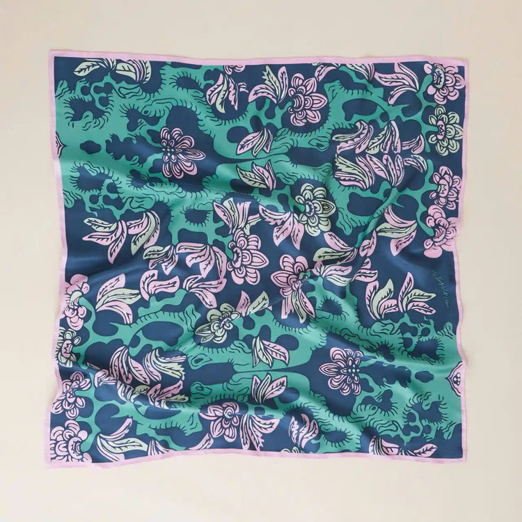 Garden of Youth Silk Scarf/ Green-Light Pink